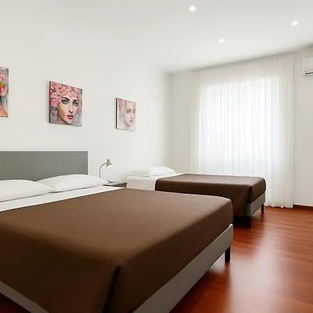 Bruno House 4* Neapol