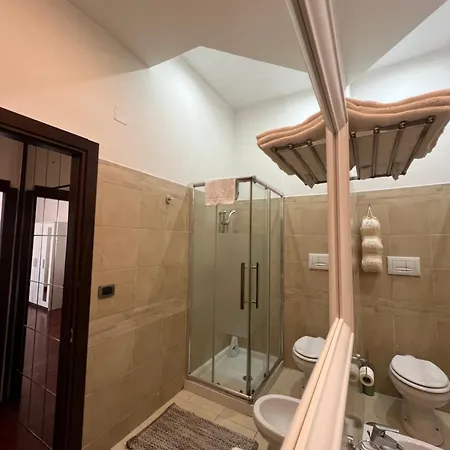 לינה וארוחת בוקר Bruno House נאפולי