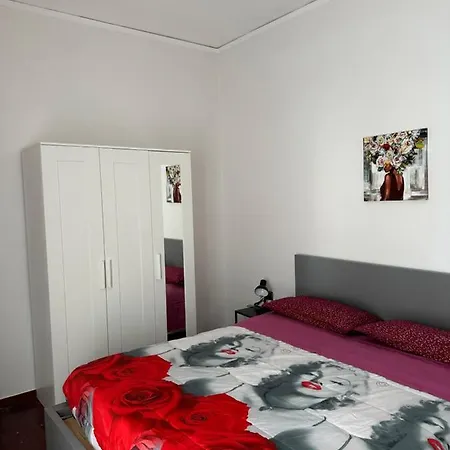 Bruno House 4* Neapol